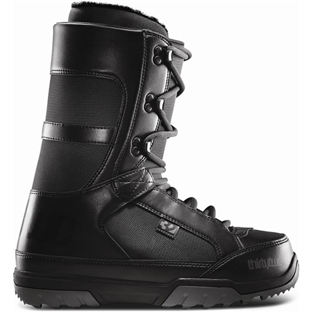 Thirty two men’s snowboarding boots